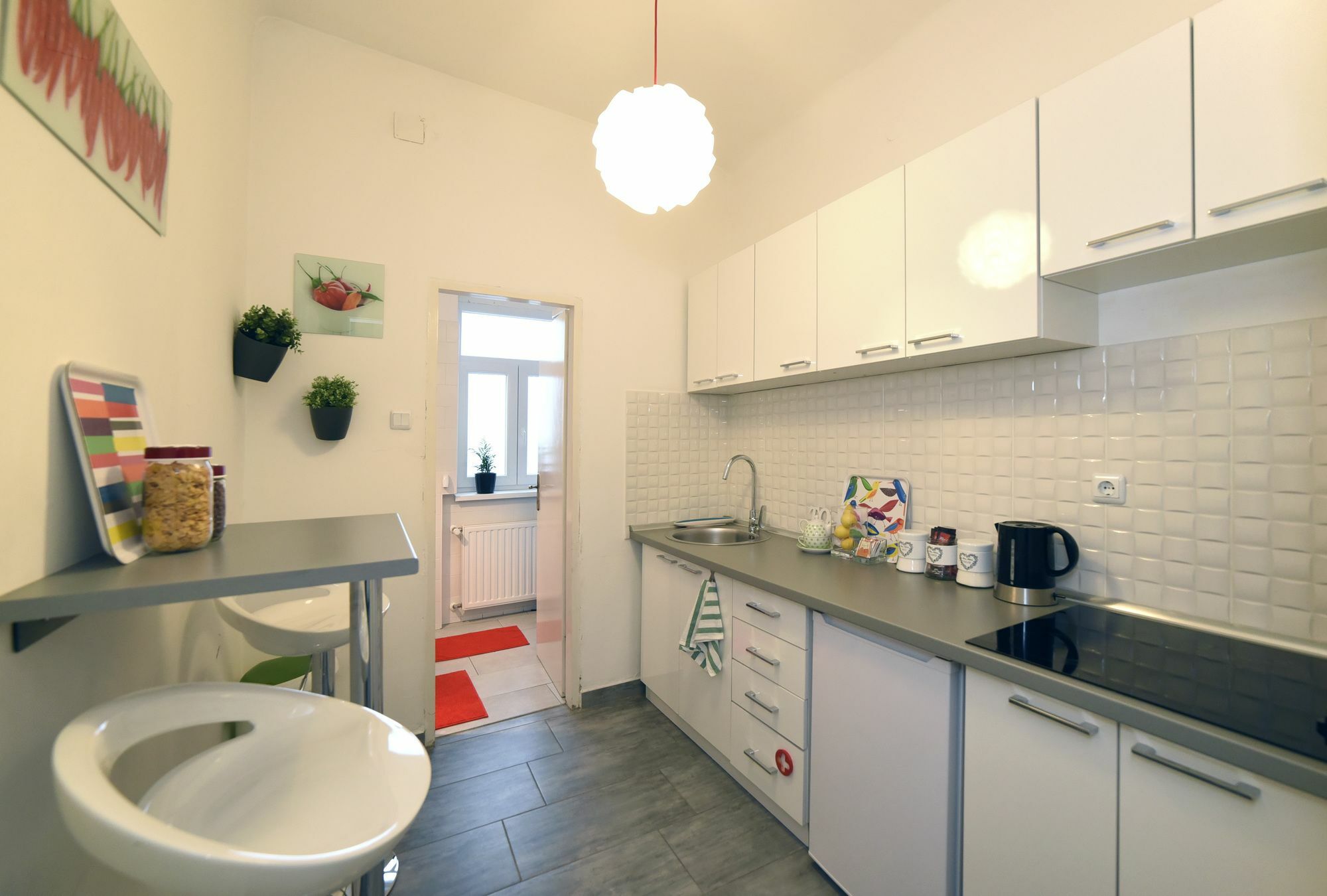Block Apartment *